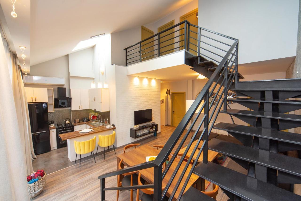 Luxury 4 Bedroom Apartment #1 In The City Center Of Tbilisi Eksteriør bilde
